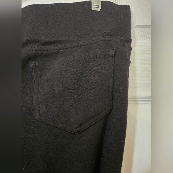 Isabel Maternity Black Leggings, Large, back pockets, EUC - Picture 3 of 8
